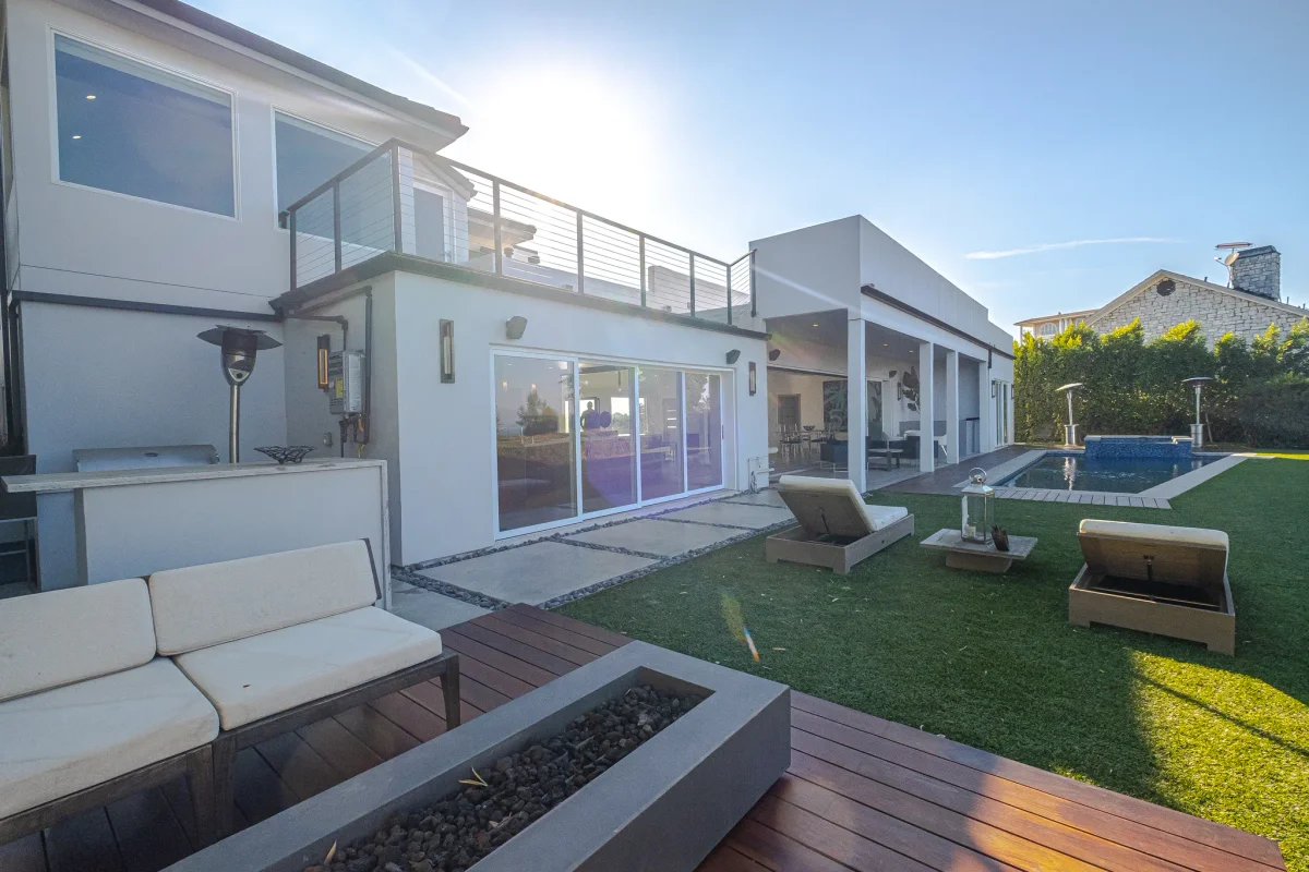 Hillside project in Mulholland Drive