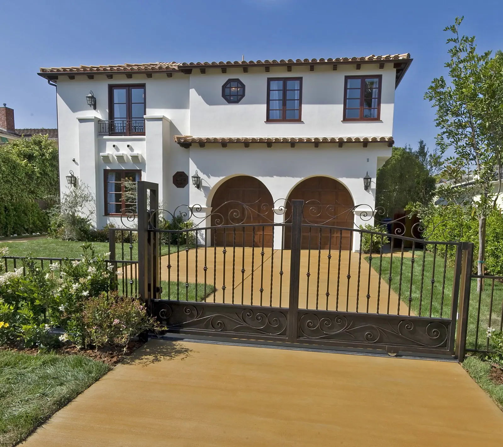 Custom gate installation