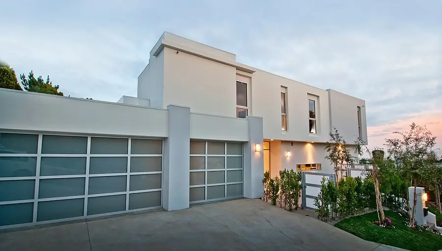 Garage door installation and repair