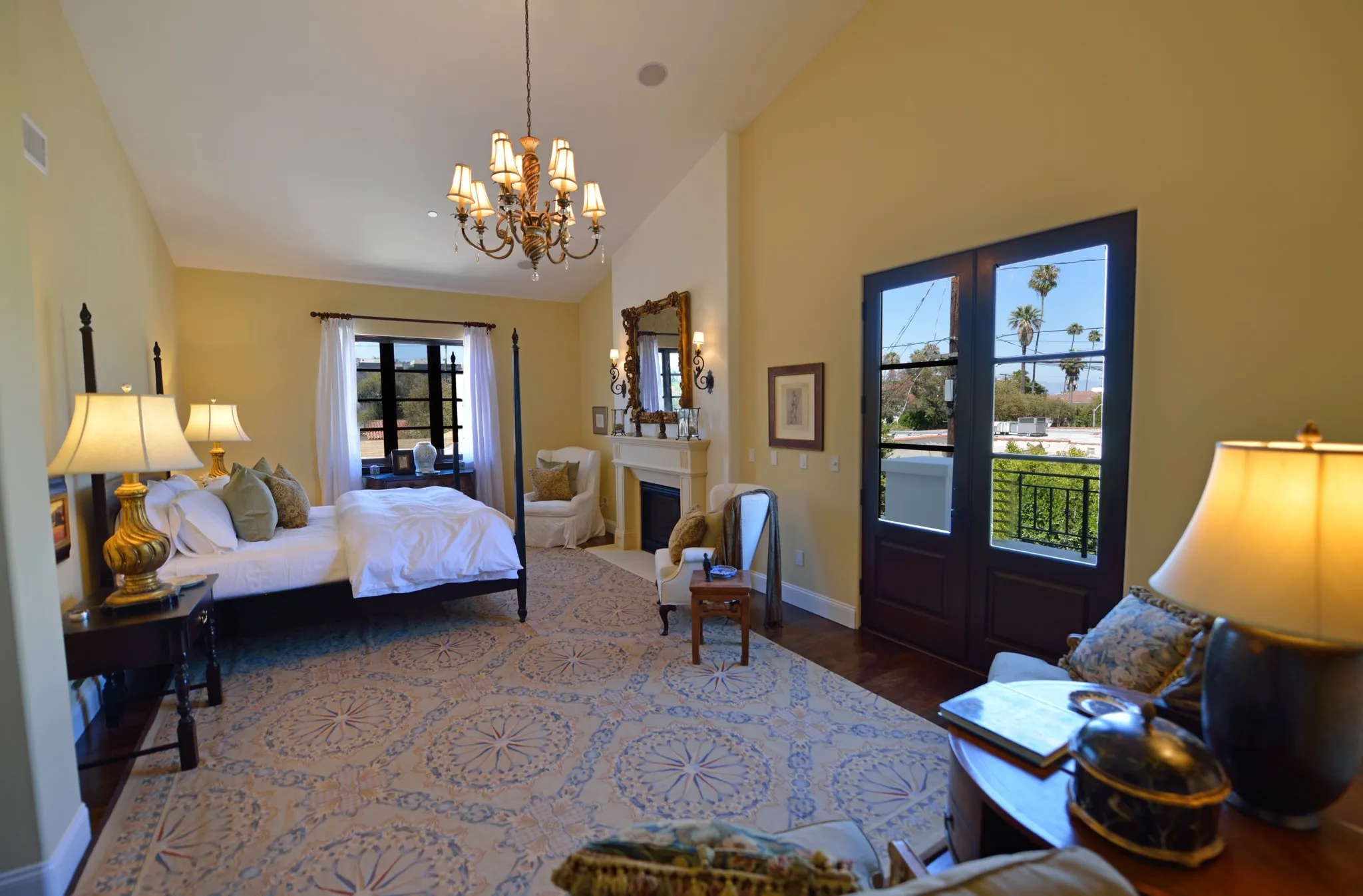General Contractor in Pico-Robertson