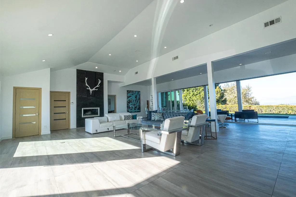 General Contractor in Compton
