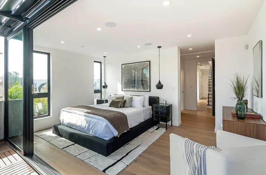 Expert Tips for Interviewing Room Addition Contractors in En