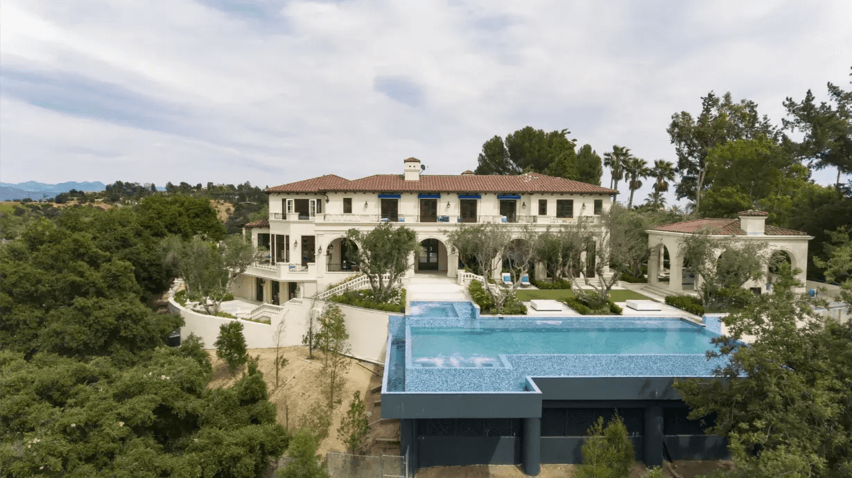 What Design Options Are Available When Working With House Builders in Los Angeles? — Golden Age Builders