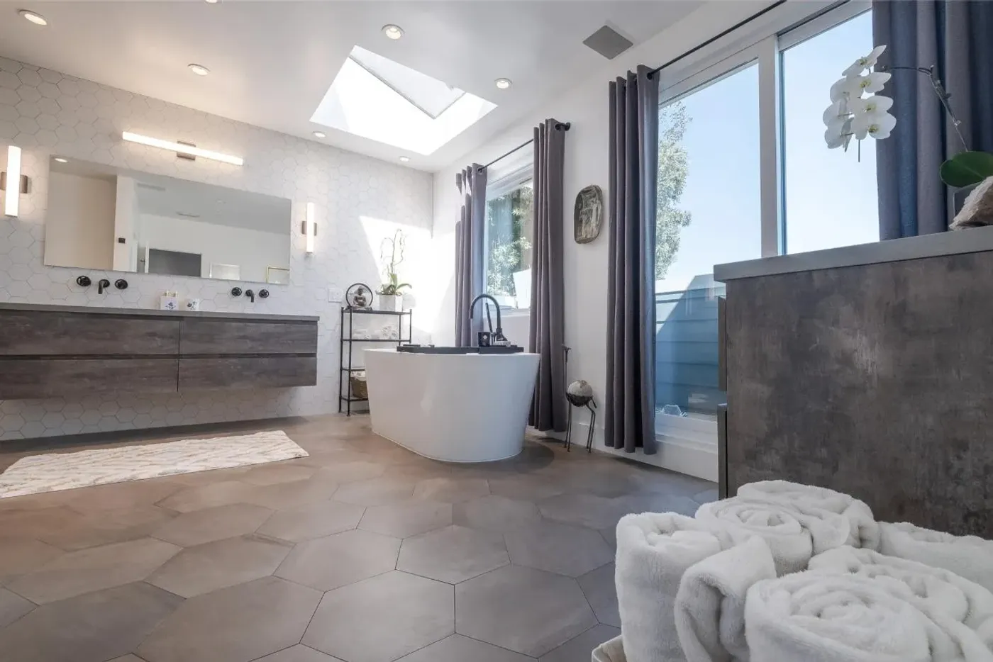 Top Bathroom Remodeling - Los Angeles, CA