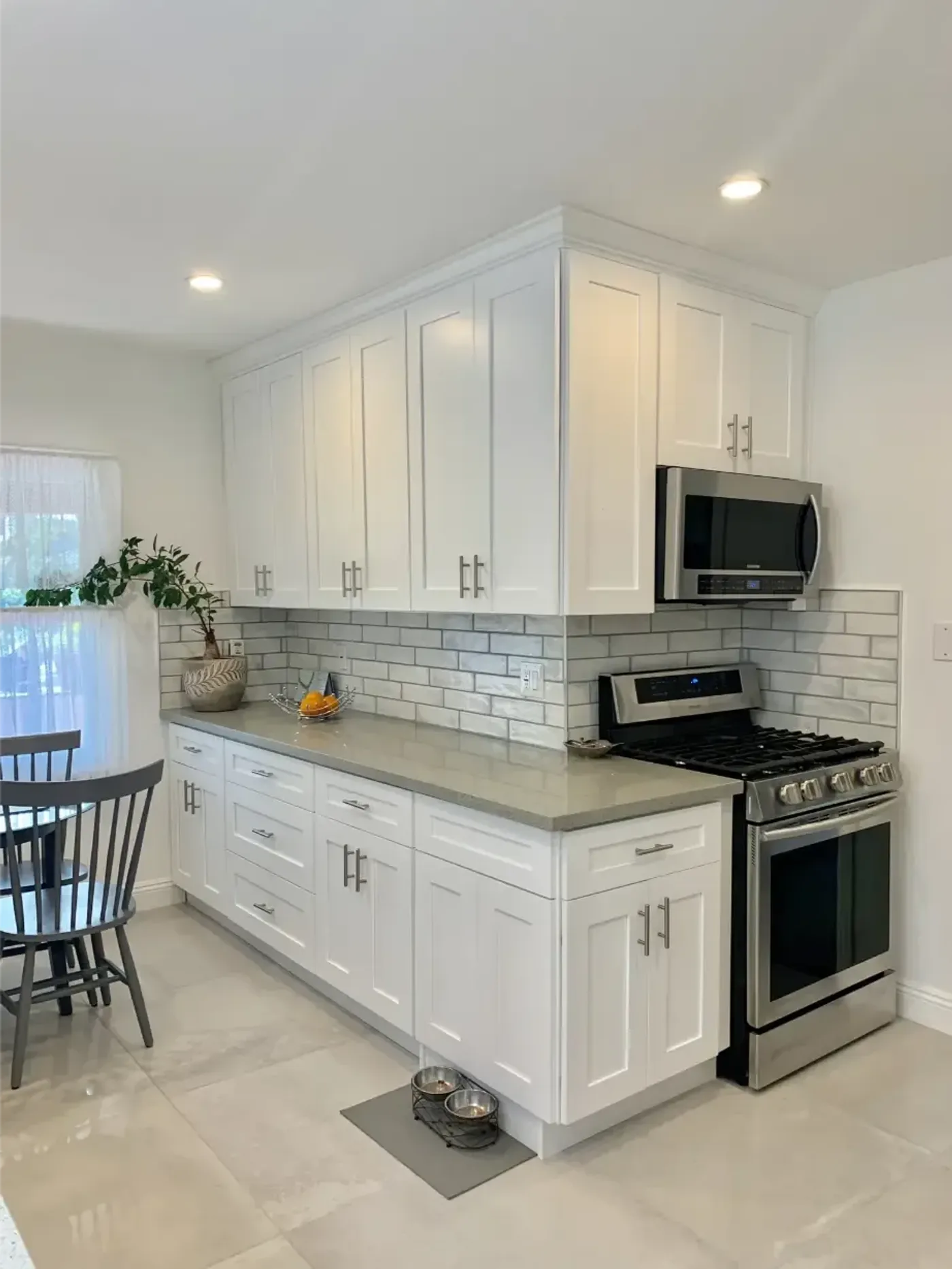 What Are Some Popular Trends in Kitchen Remodels in Los Angeles?