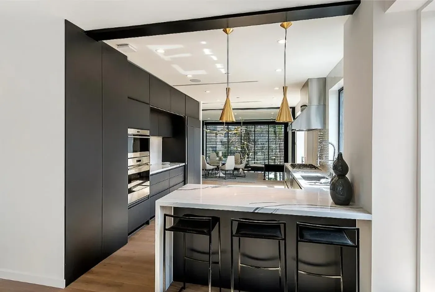 What Materials Are Popular for Kitchen Countertops in Los Angeles?